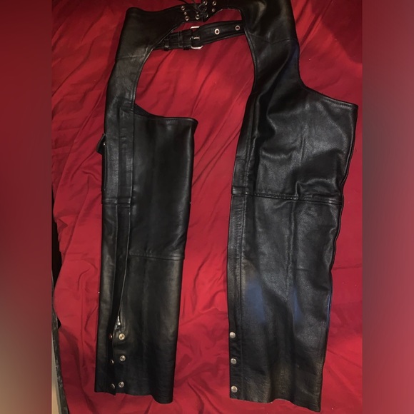 *Leather Riding Essentials* - Picture 5 of 7
